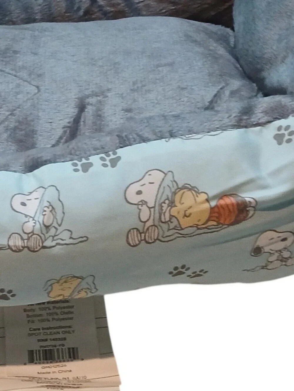 Peanuts -New Snoopy Camp Pet Cozy Cuddler Beagle Bed Peanut Characters All Sides